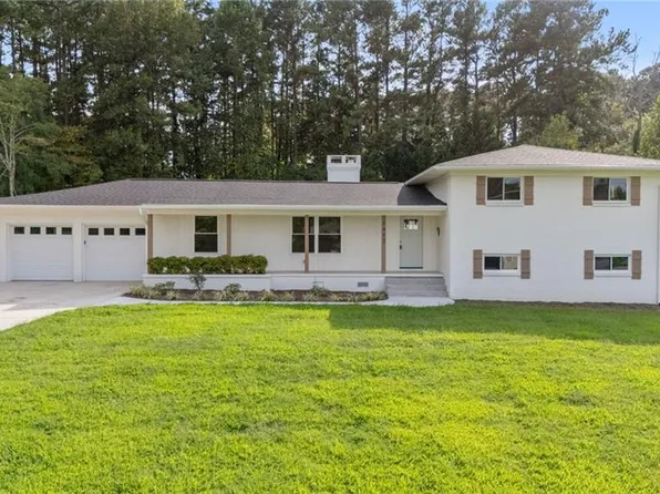 1412 Youngs Mill Rd, Greensboro, NC 27406