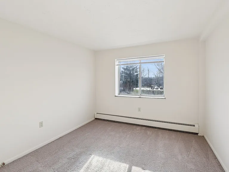 Seneca-Broadview Hills — Photo 56