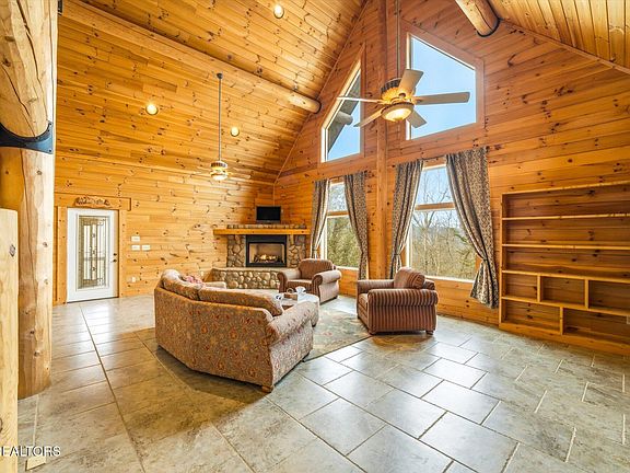 5th image of 4167 Spring Creek Way