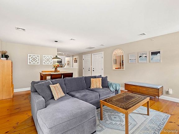 4th image of 46-48 Purchase St #4