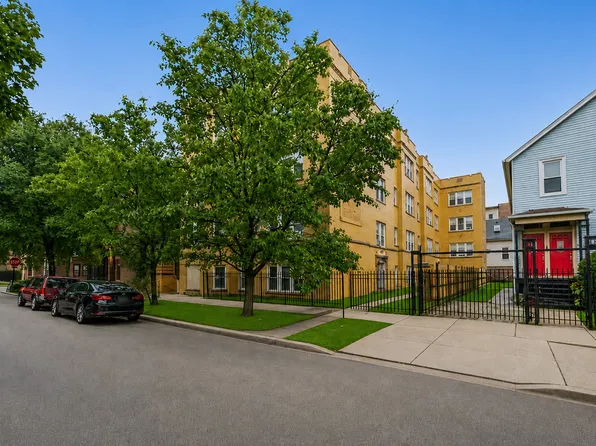 3041 W George St APT 3S, Chicago, IL 60618