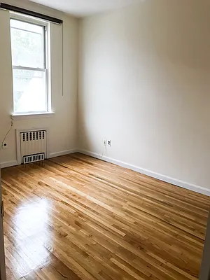 Rented by RES New York | media 12