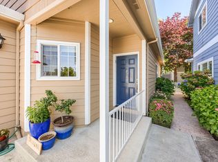 2096 Creek Dr, Ashland, OR 97520