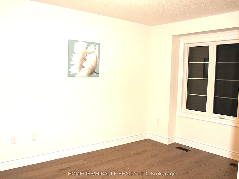 94 Bermondsey Way — Photo 12