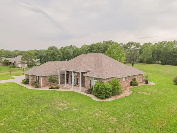 2792 W Northbrook St, Coffeyville, KS 67337