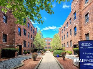 622-30 West Cornelia Avenue, Chicago, IL 60657