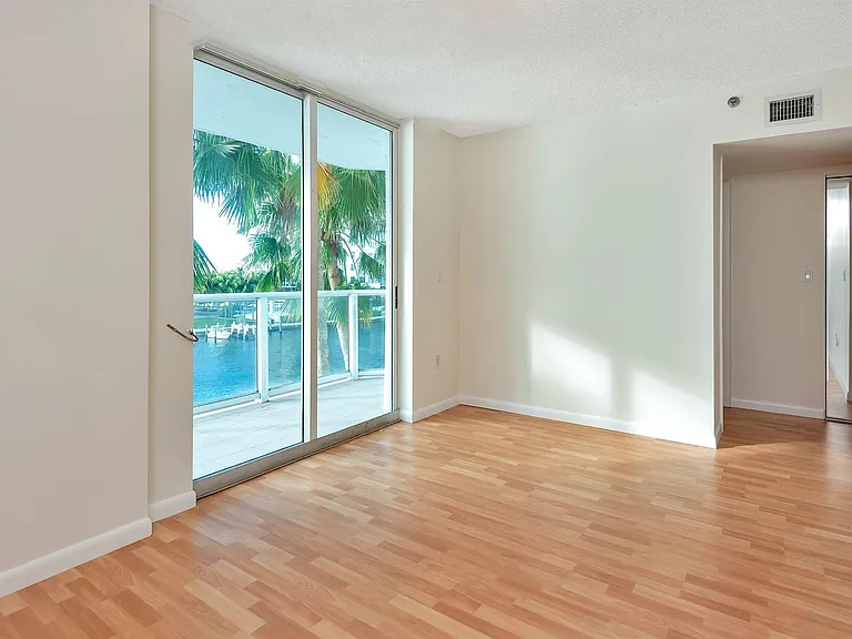 5900 Collins Ave #408-A — Photo 16