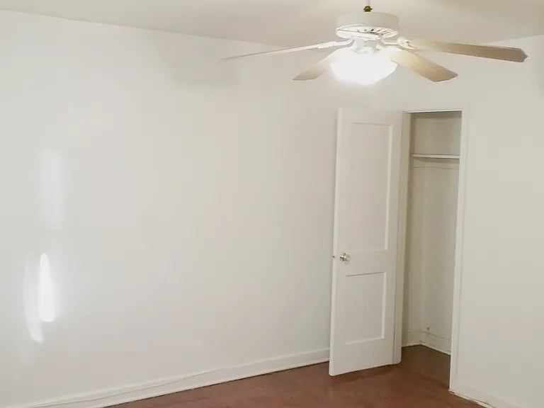 5823 Oakland St — Photo 8