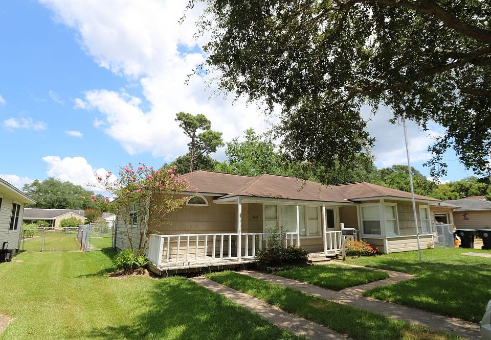 1st image of 4642 Lawndale Ave