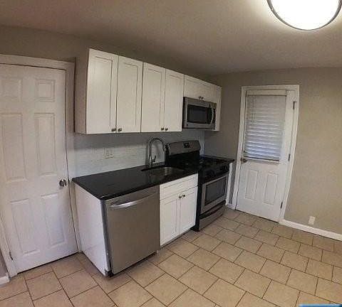5th image of 71 Gordon St