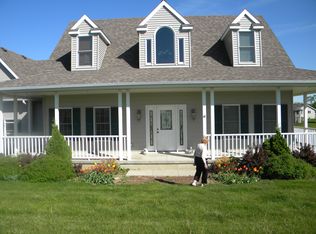 2273 Dakota Wood Dr, Pella, IA 50219