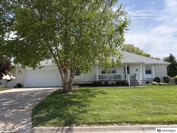 20711 Flavin St, Elkhorn, NE 68022