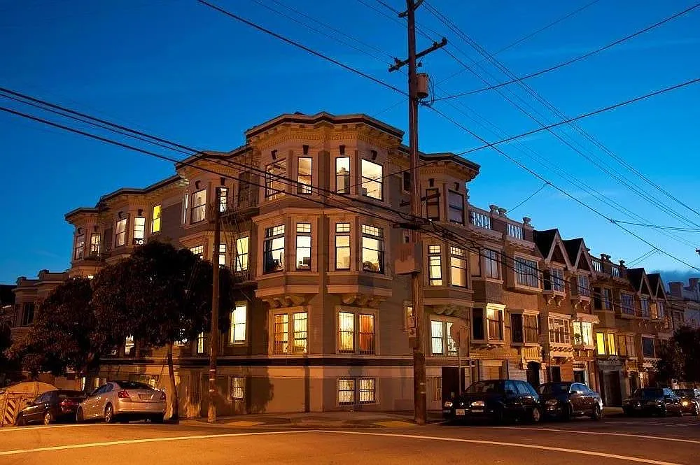 399 Steiner St — Photo 1