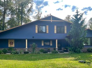 12 Milan Manor Dr, Milan, OH 44846