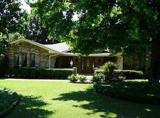130 Oak Grove Cir, Double Oak, TX 75077