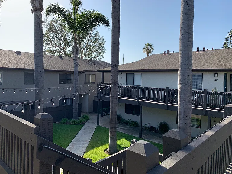 Pacific Villas — Photo 25