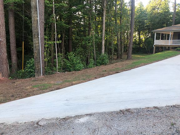 4th image of 314 Woodland Cir