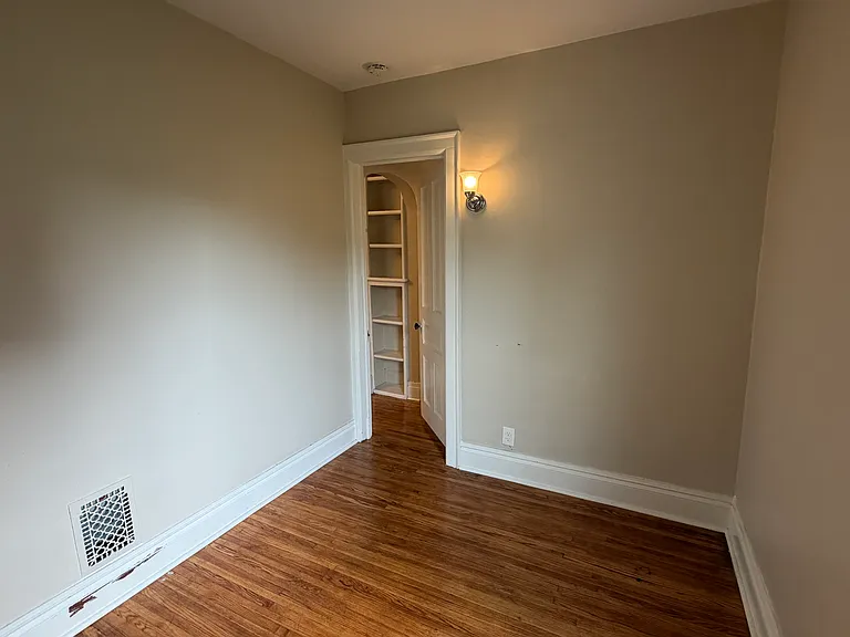 37 Bremen St — Photo 20
