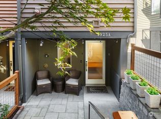 5925 California Ave SW APT A, Seattle, WA 98136