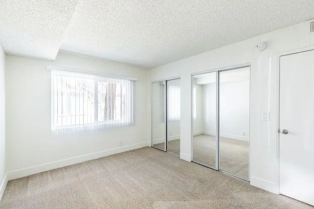 Parkwood Apartments — Photo 44