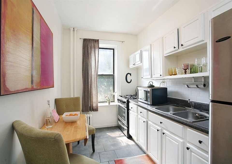 2nd image of 446 Kingston Ave APT F16