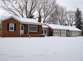 14477 N Red Bud Trl, Buchanan, MI 49107