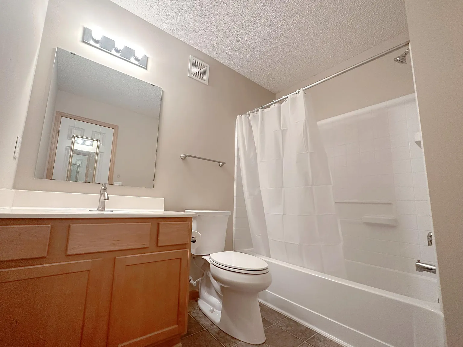 3472 Cherry Ln — Photo 3