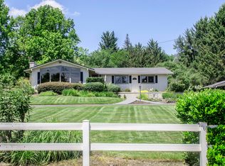 1925 Old Stage Rd, Central Point, OR 97502