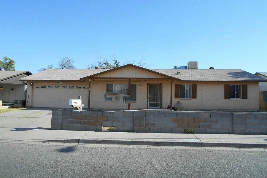 1st image of 7802 W Clayton Dr