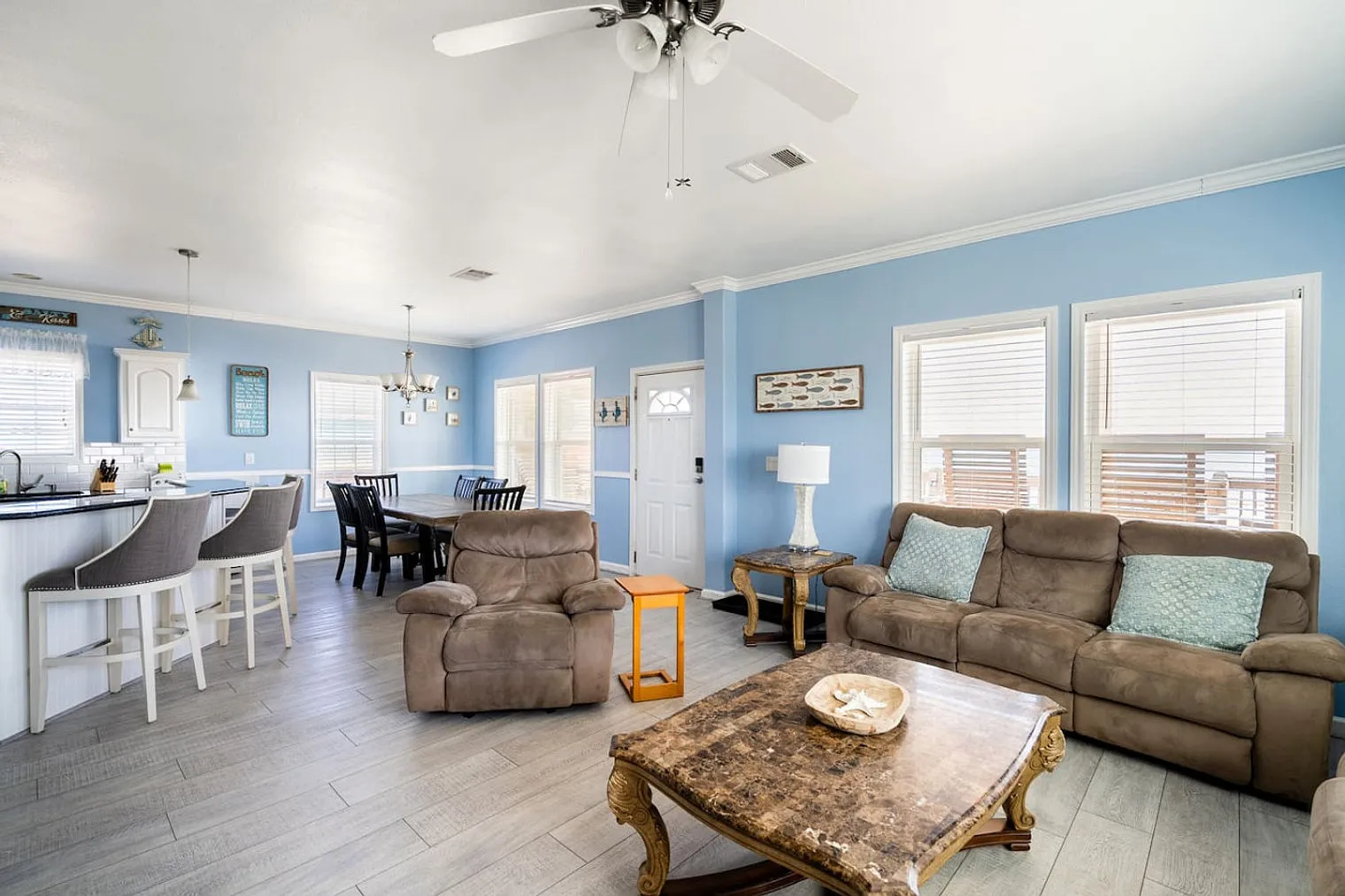 3 bed, 2.0 bath, 1593 sqft, $5,393 — Photo 1