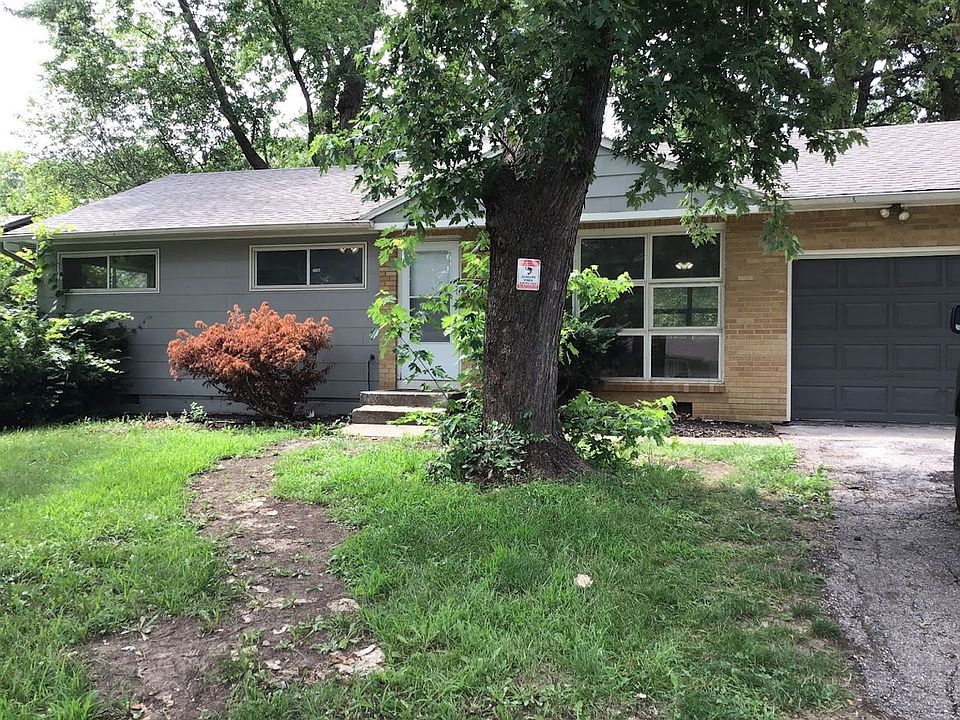 1st image of 7702 E 112th St