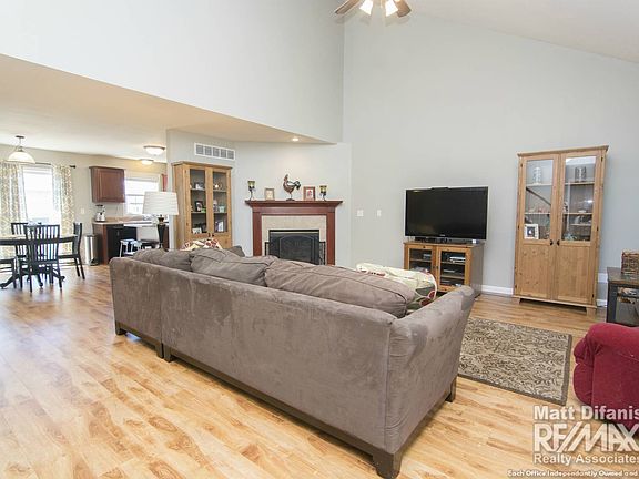 4th image of 3903 Inverness Rd