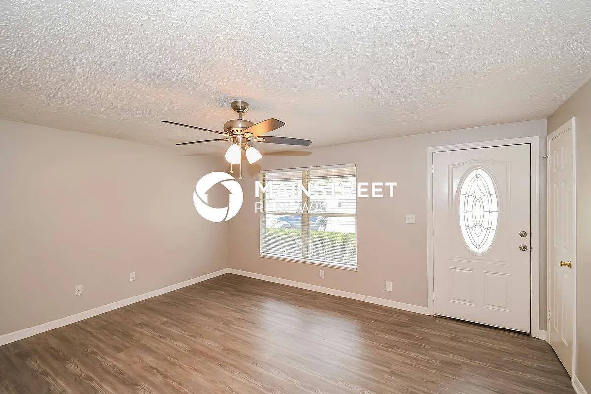 Living Room - 1692 Mary Beth Dr
