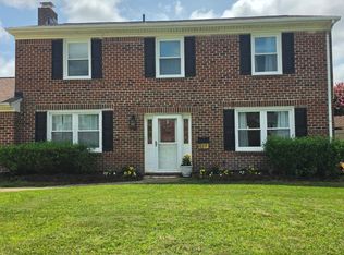 617 N Piping Rock Rd, Virginia Beach, VA 23452