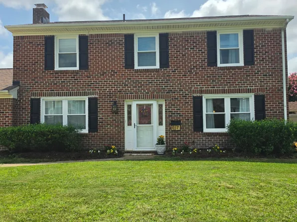 617 N Piping Rock Rd, Virginia Beach, VA 23452