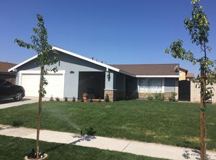 222 N Arrowhead Dr, Rialto, CA 92376