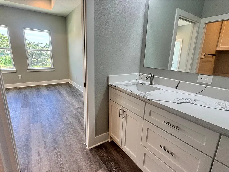 737 Ebenezer Ln — Photo 23