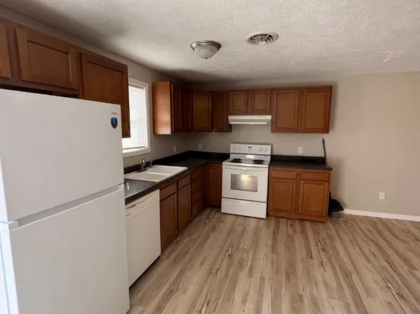 509 E Boulevard St APT B, Marion, IL 62959