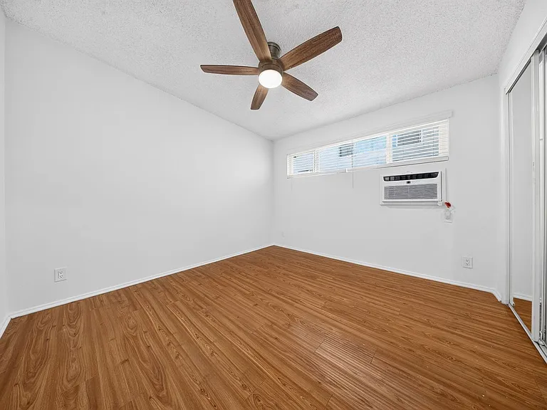 6944-6954 Coldwater Canyon Ave — Photo 32
