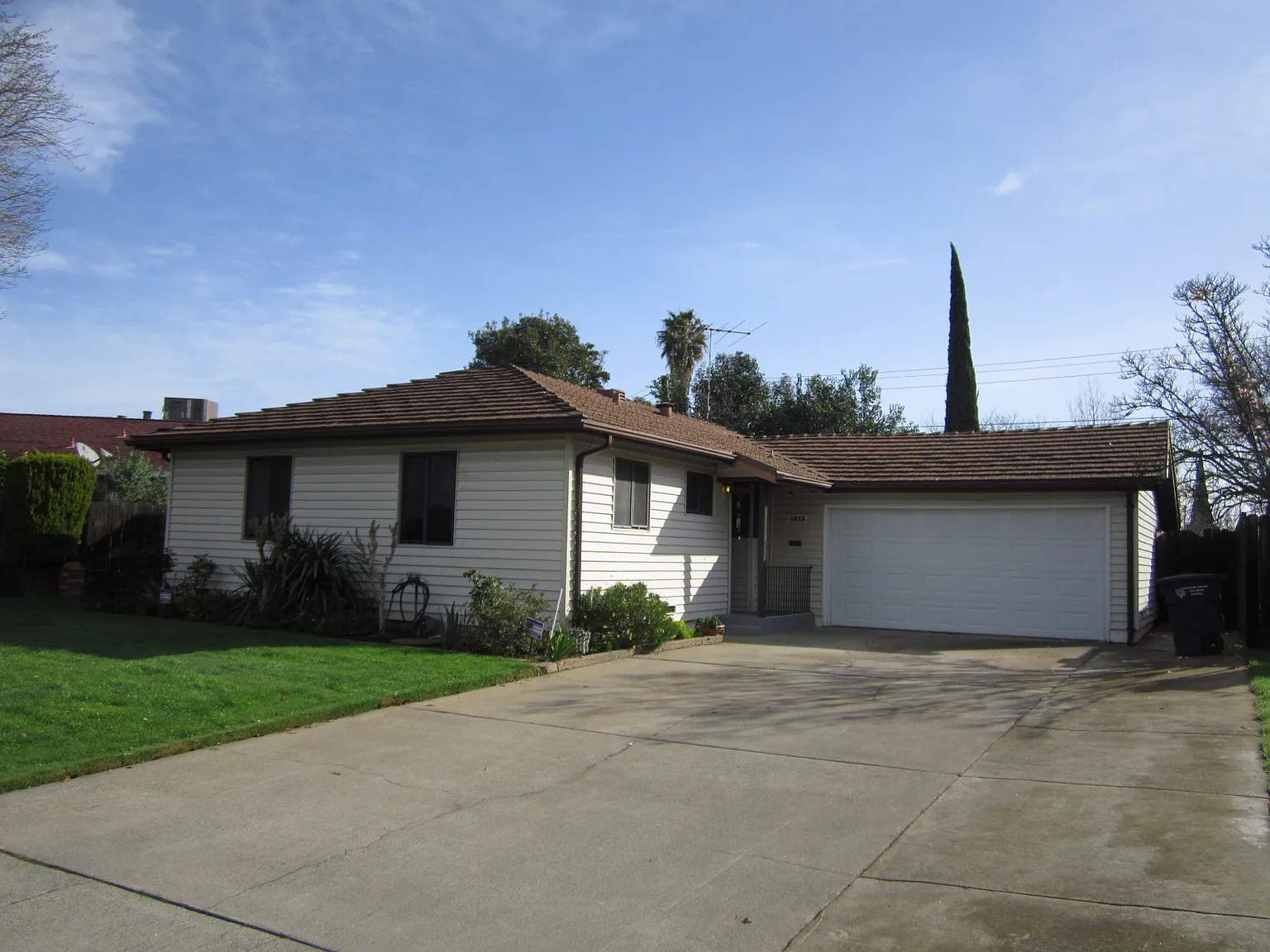 5213 Cabot Cir photo 1