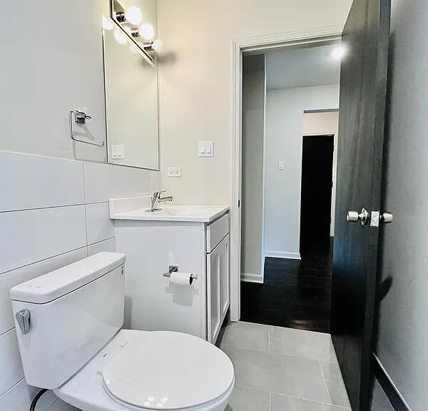 1371 S California Ave #2F — Photo 23
