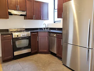 Rented by Hillel Realty Group