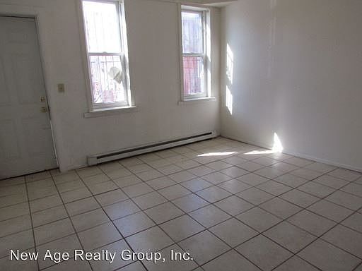 2nd image of 5017 Kershaw St