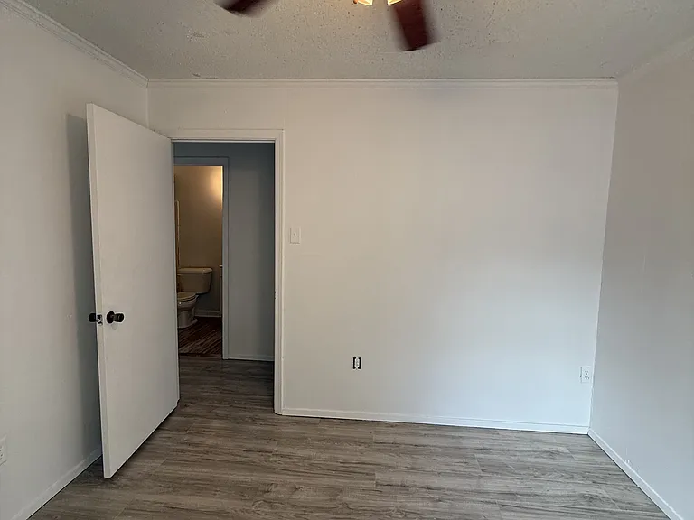 4860 Chesterwood Ct #1 — Photo 10