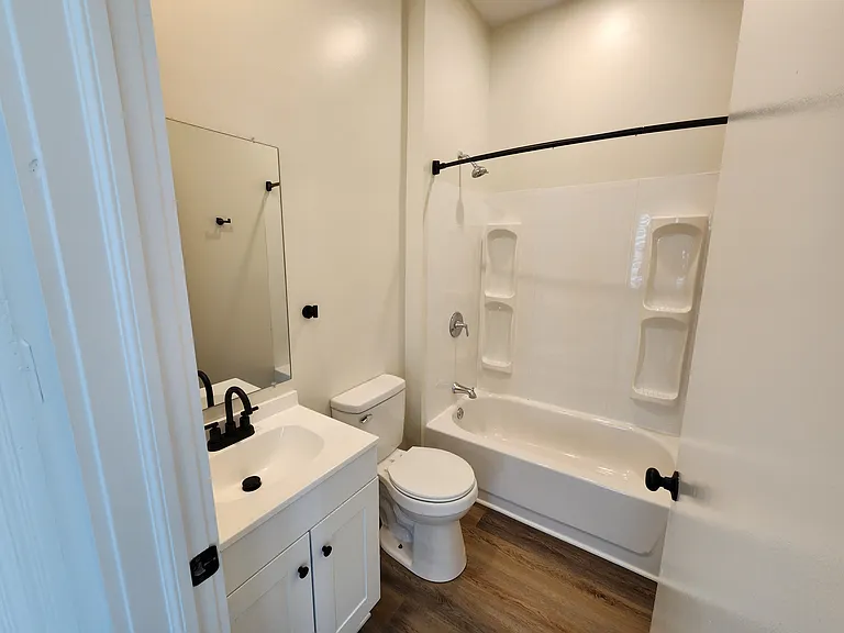 521 Forest Ave #521 — Photo 7