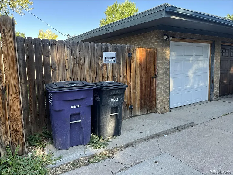 860 Dahlia St — Photo 7
