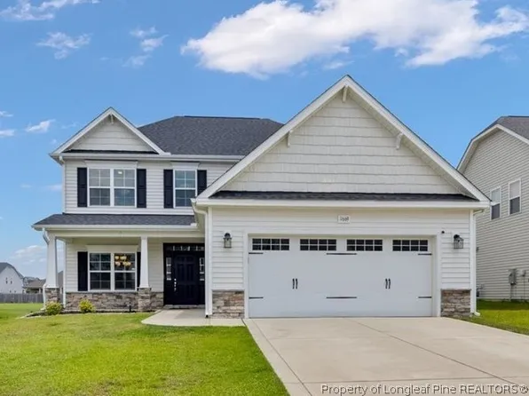 1669 Seattle Slew Ln, Hope Mills, NC 28348