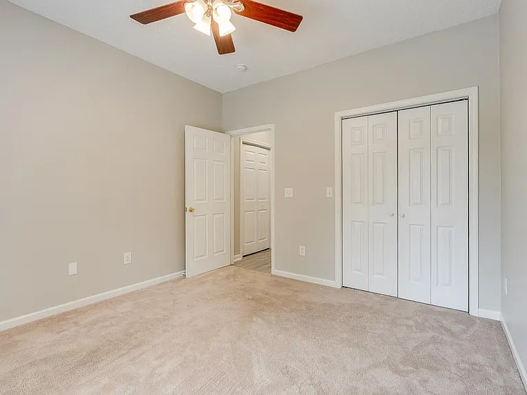 176 S Austin Springs Rd — Photo 16