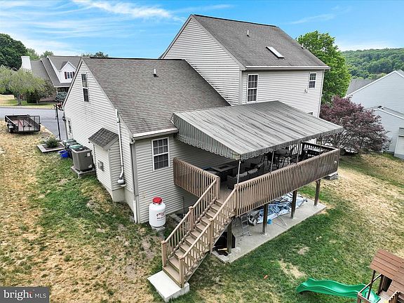 2nd image of 630 Stoney Run Rd