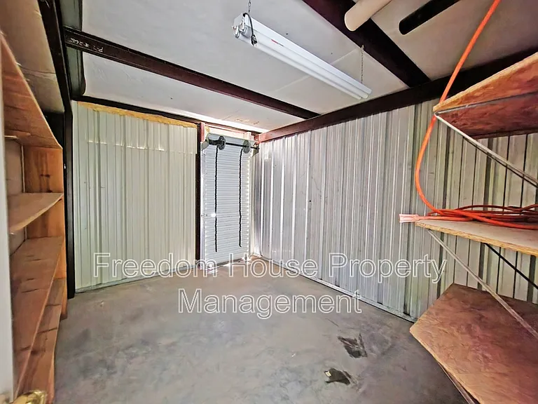 191 S Frontage Rd #102 — Photo 8